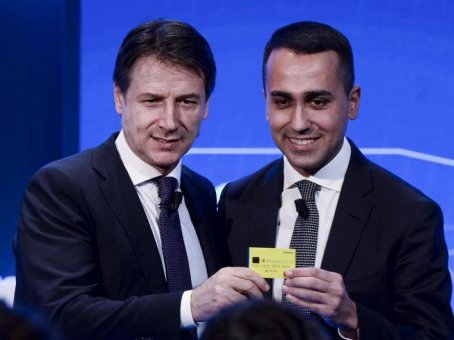 Più di metà dei beneficiari over 40 con terza media, sussidio medio 498...