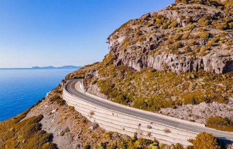 In auto dal nord al sud della Sardegna