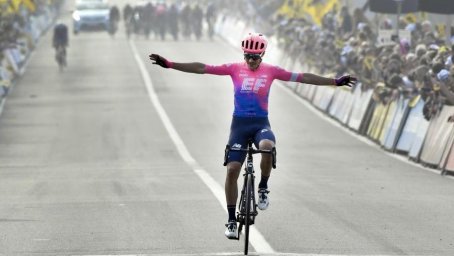 Ciclismo: annullato anche il Giro delle Fiandre, la classica dei muri in...
