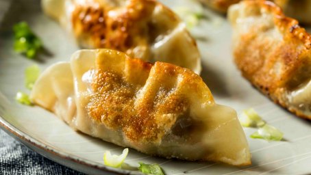 Il medico che inventò i ravioli cinesi per curare il congelamento delle...