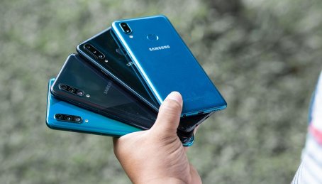 Samsung alla carica con 3 nuovi smartphone lowcost: le caratteristiche Libero...