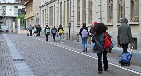 Decreto riaperture, cosa è stato deciso per scuole e università: quanti...