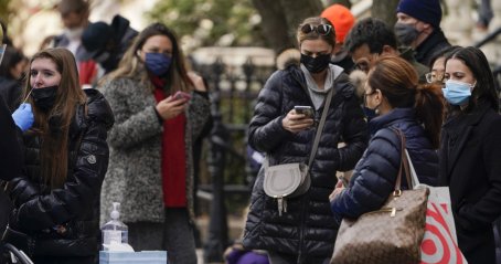 La pandemia finirà nel 2024, la profezia Pfizer sul Covid