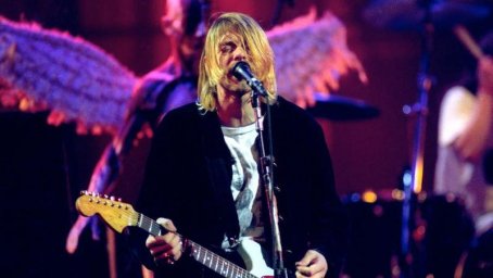L’algoritmo resuscita Kurt Cobain, Amy Winehouse, Jim Morrison e Jimi...